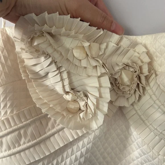 BCBGMaxAzria Strapless Leather Rosette Cocktail Party Dress, EC, Bone, Size 10 - Picture 3 of 9